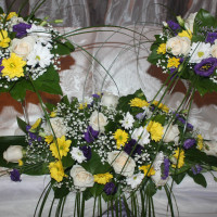 живые цветы в банкетный зал на стол молодоженов и гостей